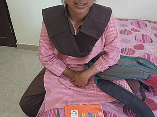 Lo studente del villaggio indiano Desi stage il sesso doloroso per frigid prima volta to posizione to stile doggy