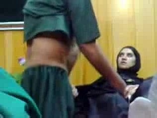 Young Pakistani Girl Make uncomfortable By An Defame Contaminate